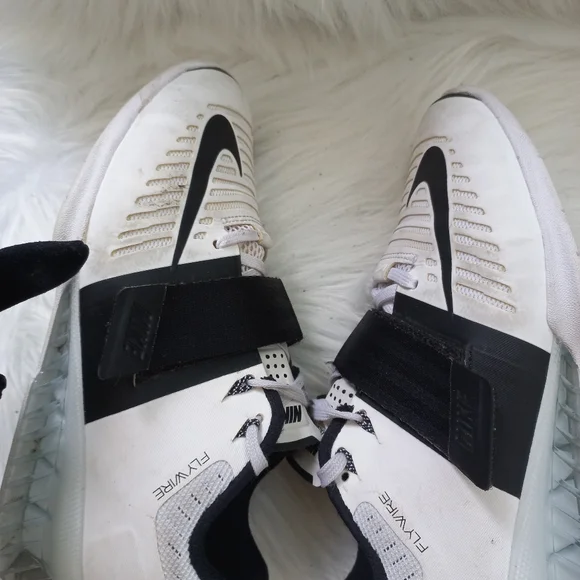 Nike Women's Romaleos 3 'Black/White Athletic Shoes Size 6 US - Picture 14 of 16